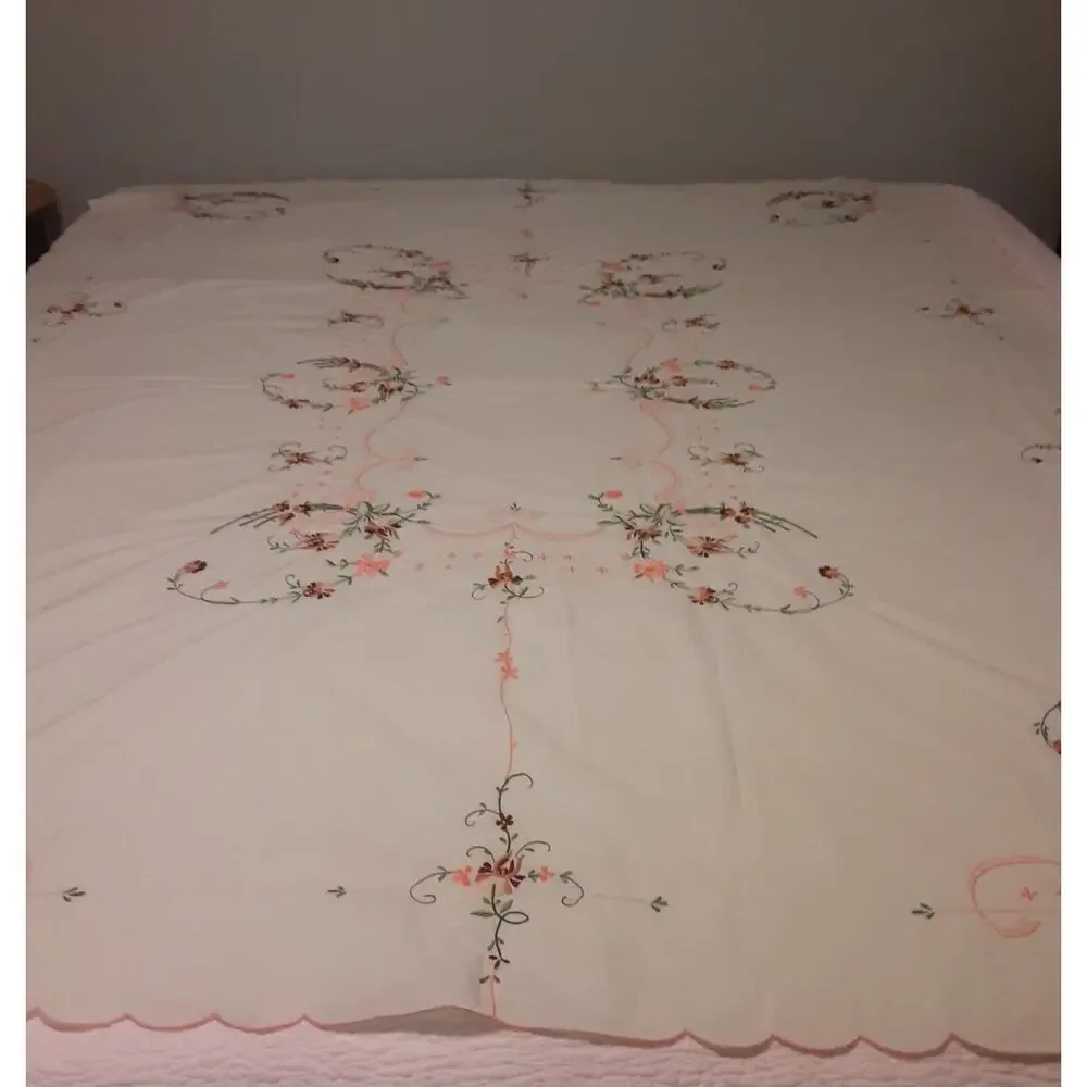 Vintage Handmade Needlepoint Scalloped Floral Tablecloth Intricate Beautiful